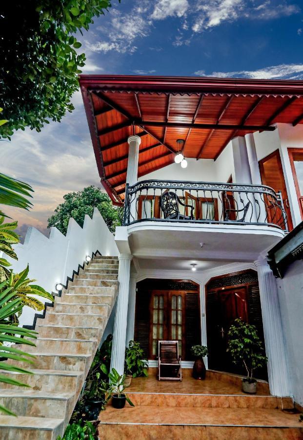 Travellers Home Κάντι Εξωτερικό φωτογραφία