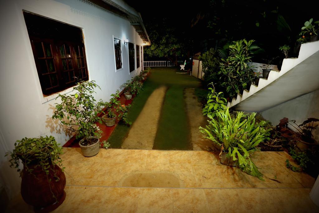Travellers Home Κάντι Εξωτερικό φωτογραφία