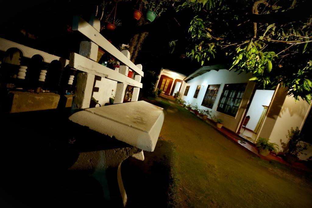 Travellers Home Κάντι Εξωτερικό φωτογραφία