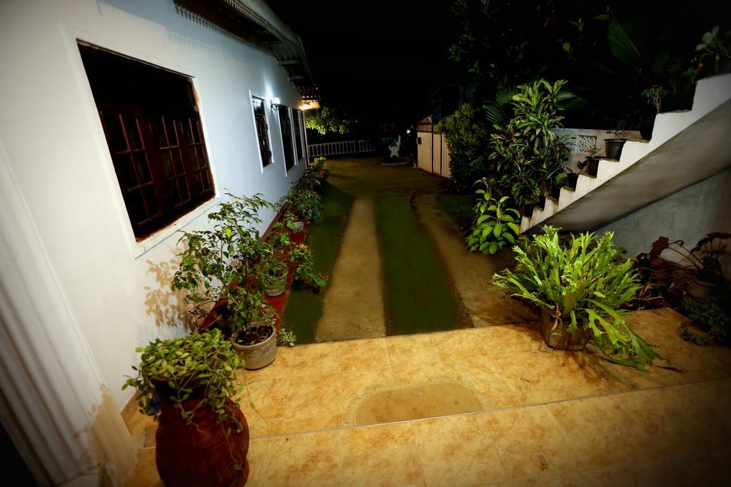 Travellers Home Κάντι Εξωτερικό φωτογραφία